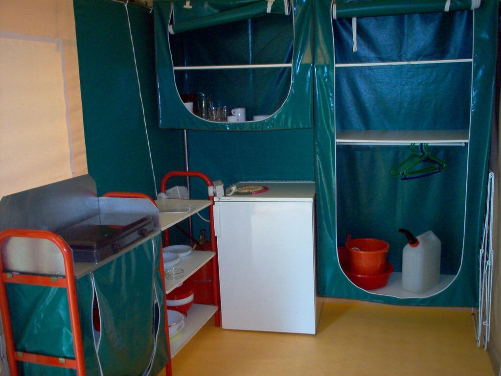 Camping Les Tournesols Sillé-le-Guillaume Εξωτερικό φωτογραφία